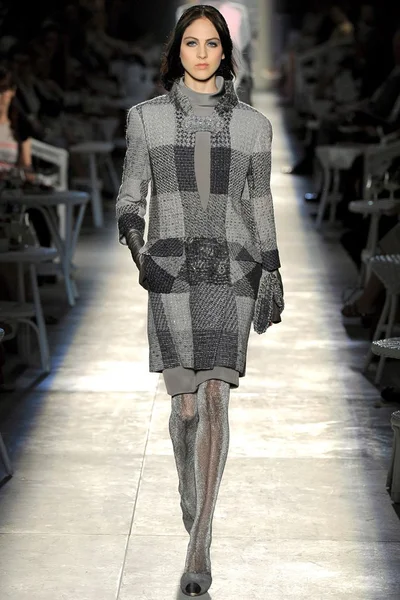Look 8